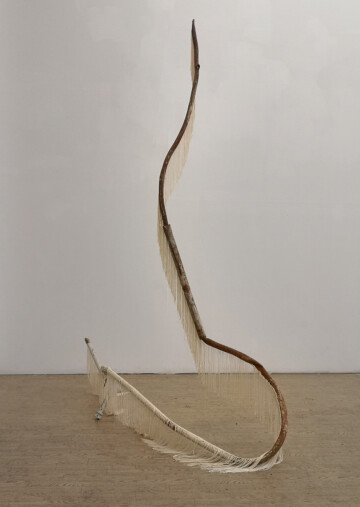 Caminar montañas mientras respiro escultura