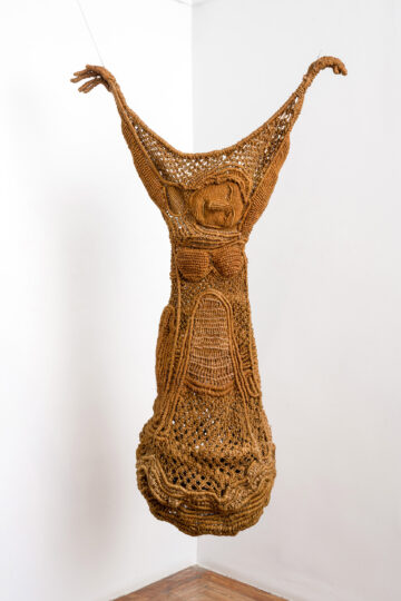 Ester Chacón Ávila. Criaturas textiles [1974-1988]